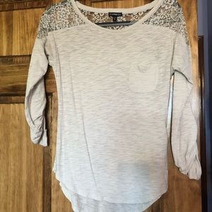 3/4 length beige top